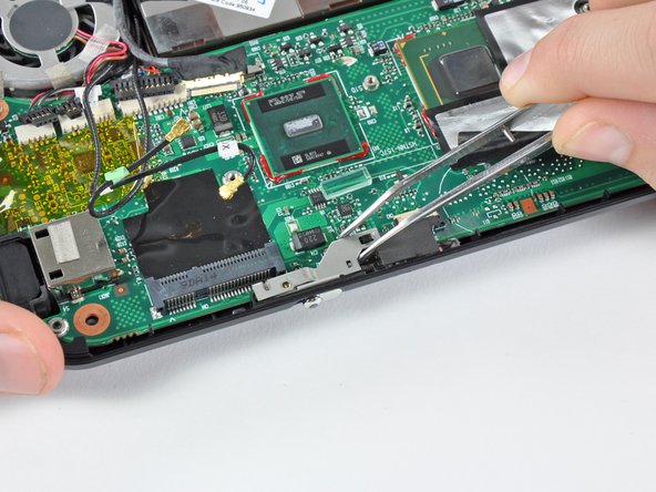 HP Mini 1000 Lower Case Replacement: step 35, image 2 of 2