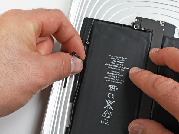 iPad Wi-Fi Battery Replacement: step 18, image 1 of 2