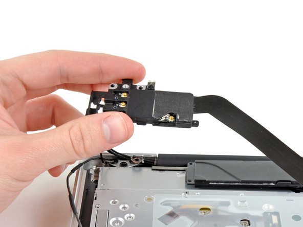 MacBook Pro 13" Unibody Early 2011 Upper Case Replacement: step 31, image 2 of 2