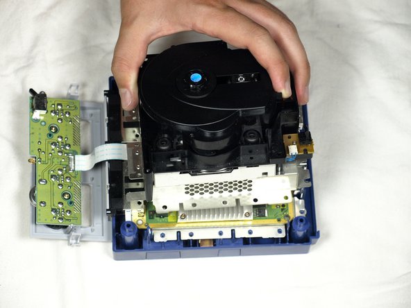 Nintendo GameCube Motherboard Replacement: step 9, image 1 of 3