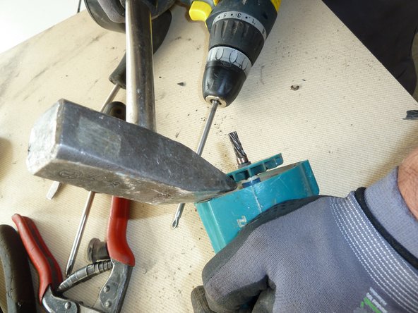 Power Drill: step 7, image 2 of 2