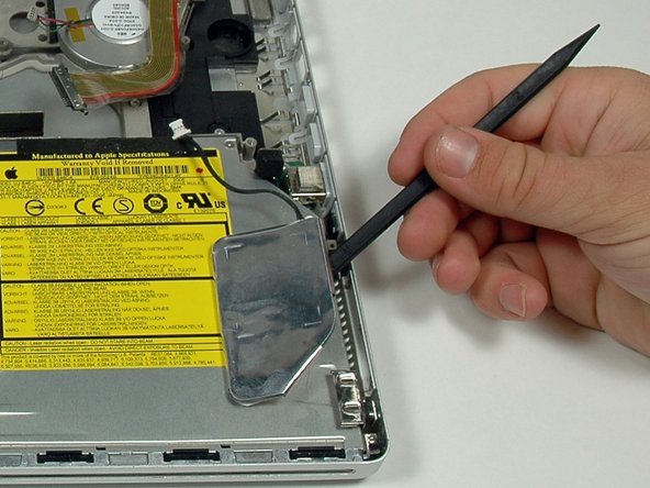 PowerBook G4 Aluminum 15" 1.67 GHz Right USB Board Replacement: step 21, image 1 of 1