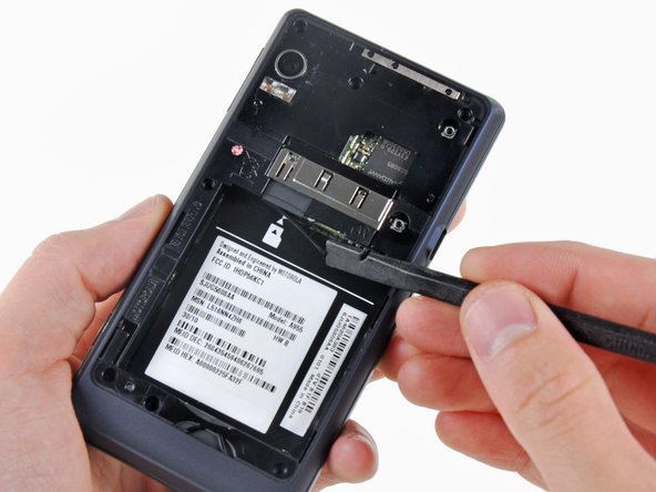 Motorola Droid 2 Rear Case Replacement: step 7, image 1 of 1