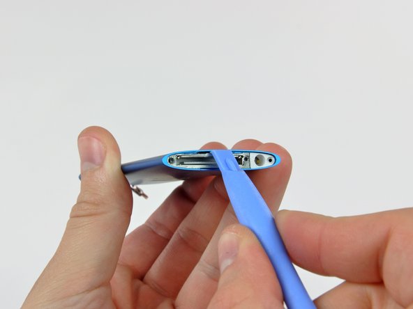 iPod Nano 4th Generation Outer Case Replacement: step 15, image 1 of 2