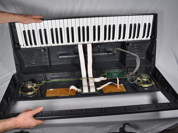 Casio CTK-501 Speaker Replacement: step 4, image 1 of 2