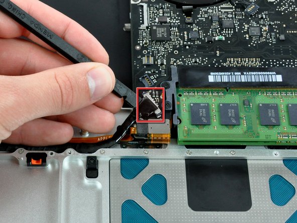 MacBook Pro 15" Unibody Late 2008 and Early 2009 Hard Drive Cable Replacement: step 20, image 1 of 1