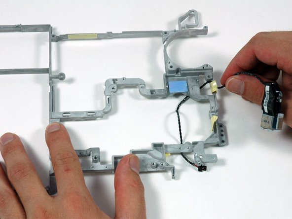 PowerBook G4 Aluminum 12" 1-1.5 GHz Metal Framework Replacement: step 47, image 1 of 1