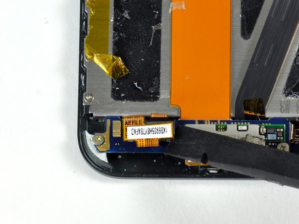 iPod Touch 1st Generation Logic Board Replacement: step 6, image 2 of 3