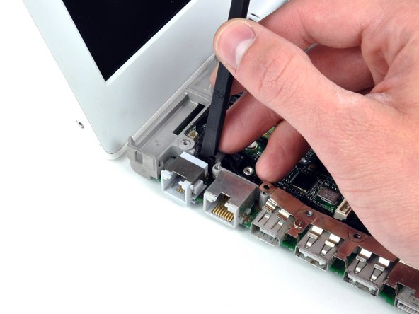 iBook G4 12" 1.33 GHz Logic Board Replacement: step 46, image 1 of 1