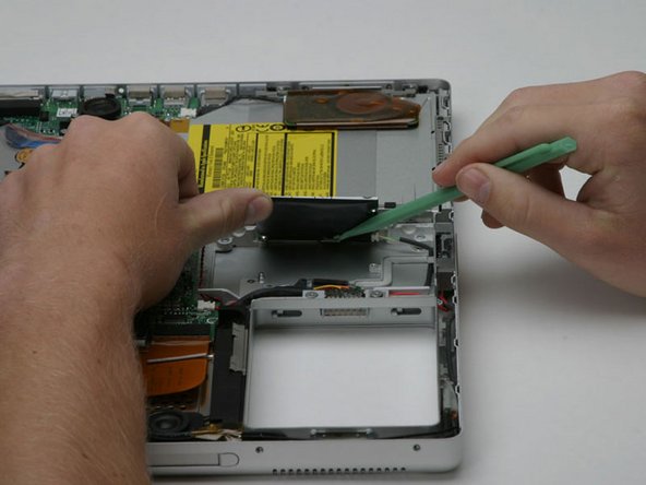 PowerBook G4 Aluminum 15" 1-1.5 GHz Modem Replacement: step 22, image 1 of 1