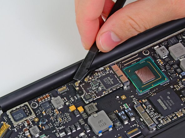 MacBook Air 13" Mid 2011 AirPort/Bluetooth Card Replacement: step 4, image 1 of 2