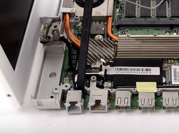 iBook G4 14" 933 MHz-1.33 GHz RJ-11 Board Replacement: step 38, image 1 of 1