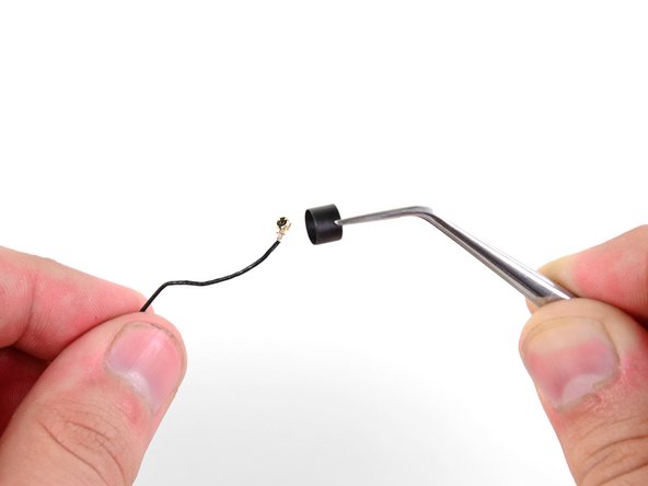 Nintendo 3DS Cameras Replacement: step 37, image 2 of 3