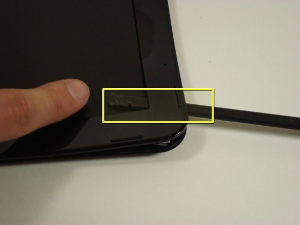 Disassembling Compaq Mini 110 Screen: step 15, image 3 of 3