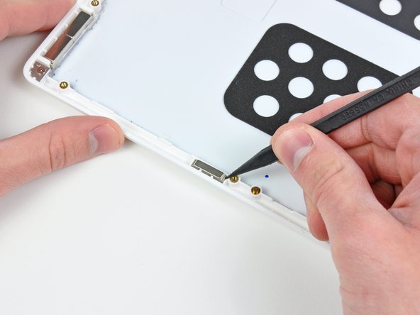 MacBook Core 2 Duo Rear Display Bezel Replacement: step 61, image 1 of 1