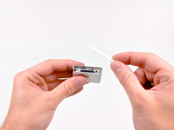 iPod Shuffle 2nd Generation Logic Board Assembly Replacement: step 2, image 2 of 2