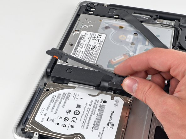 MacBook Pro 15" Unibody Mid 2010 Hard Drive Replacement: step 8, image 1 of 1