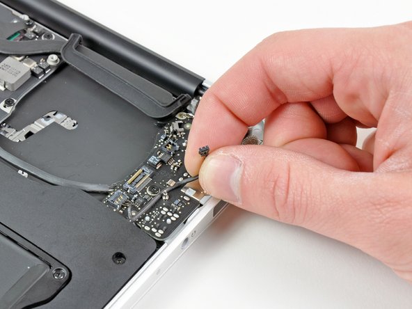 MacBook Air 13" Late 2010 Logic Board Replacement: step 12, image 2 of 2