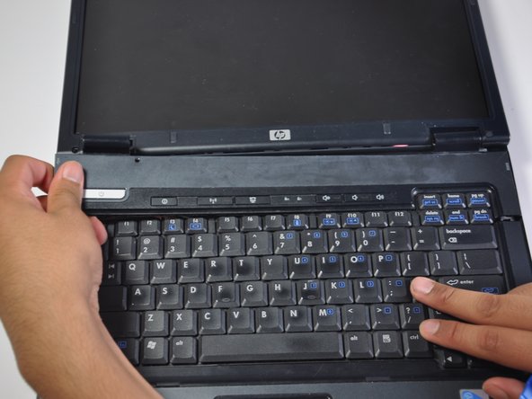 Disassembling HP Compaq NC6120 Laptop: step 4, image 2 of 2