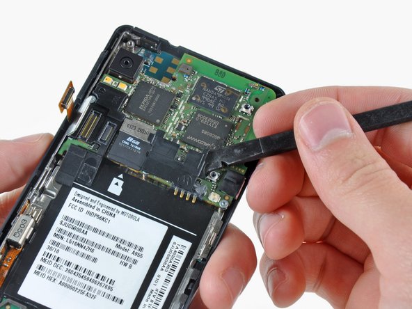 Motorola Droid 2 LCD Replacement: step 16, image 1 of 1