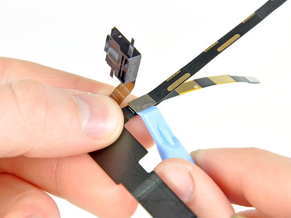 iPad 2 Wi-Fi EMC 2415 Microphone Replacement: step 36, image 1 of 1