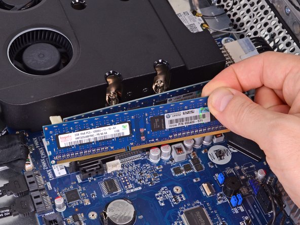 HP Z1 Teardown: step 9, image 2 of 2