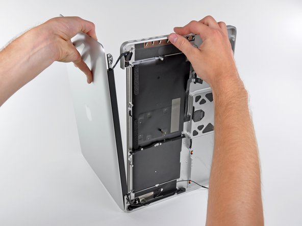 MacBook Pro 15" Unibody Mid 2010 Upper Case Replacement: step 43, image 3 of 3