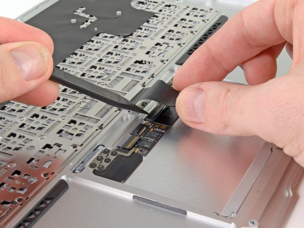 MacBook Air 13" Late 2010 Upper Case Replacement: step 41, image 2 of 3