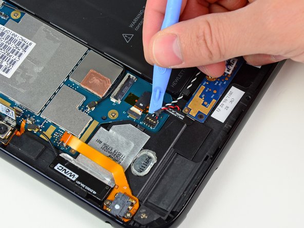 HP TouchPad Battery Replacement: step 22, image 1 of 1