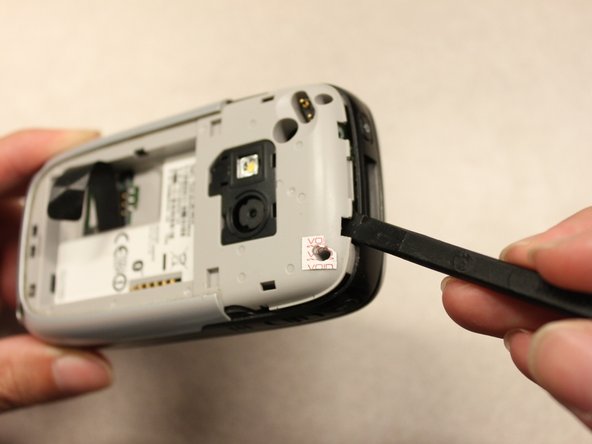 HTC Wizard 200 Camera Flash Replacement: step 5, image 1 of 2