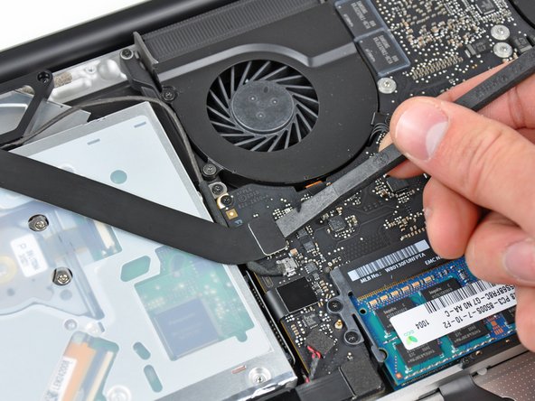 MacBook Pro 15" Unibody Mid 2010 Display Replacement: step 7, image 1 of 1