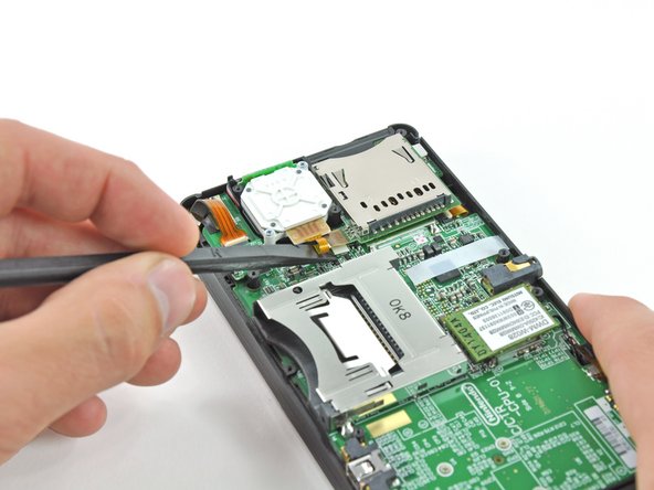 Nintendo 3DS SD Board Replacement: step 7, image 1 of 2