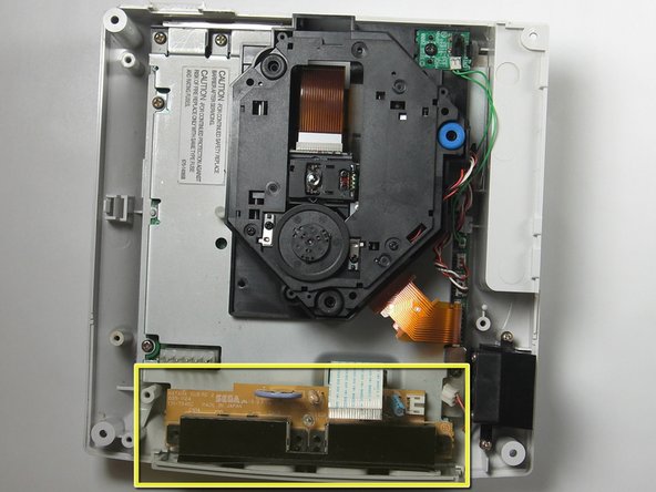 Sega Dreamcast Controller Port Replacement: step 8, image 1 of 2