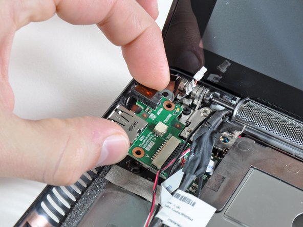 HP Mini 1000 Lower Case Replacement: step 48, image 1 of 2