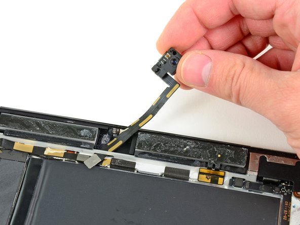 iPad 2 CDMA Microphone Replacement: step 37, image 1 of 1