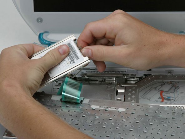 iBook G3 Clamshell Optical Drive Replacement: step 4, image 1 of 1