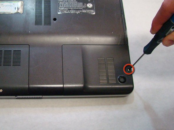 Sony Vaio PCG-7A2L Optical Drive Replacement: step 6, image 1 of 3