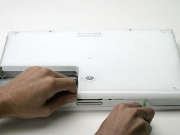 iBook G3 14" Lower Case Replacement: step 9, image 1 of 1