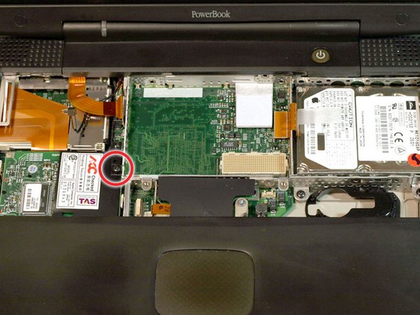PowerBook G3 Pismo Inverter Replacement: step 14, image 1 of 1