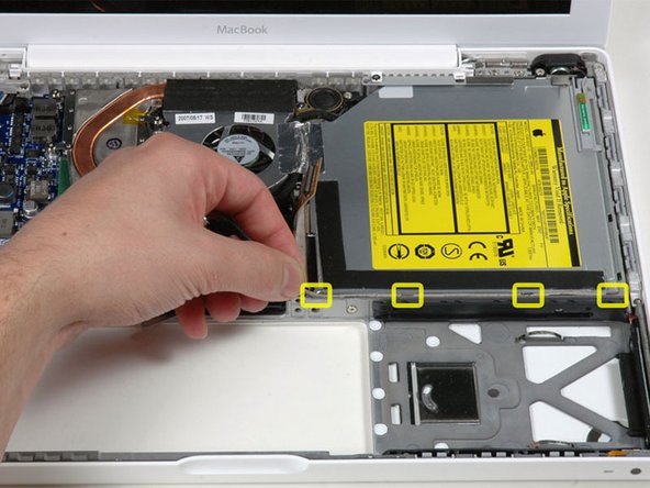 MacBook Core 2 Duo Hard Drive Connector Replacement: step 17, image 1 of 1