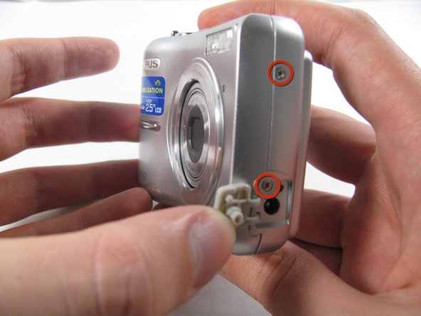 Removing Olympus FE-210 Rear Casing: step 3, image 3 of 3