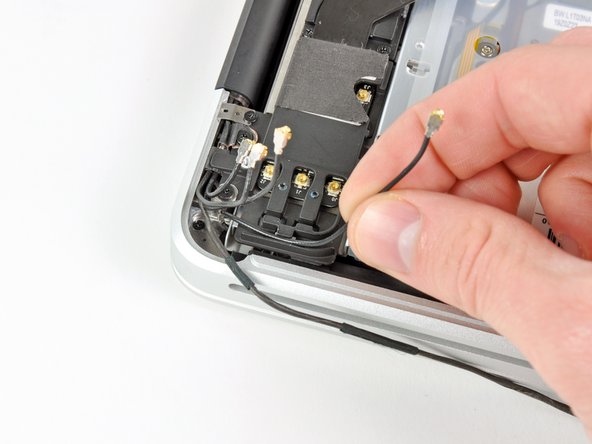 MacBook Pro 13" Unibody Early 2011 Upper Case Replacement: step 29, image 3 of 3