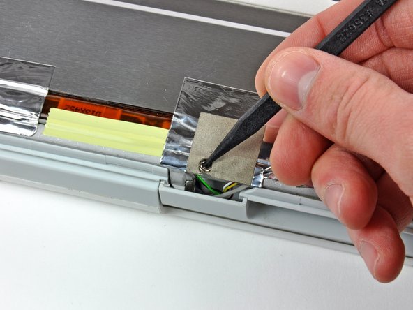 iBook G4 14" 933 MHz-1.33 GHz Display Inverter Replacement: step 10, image 2 of 2