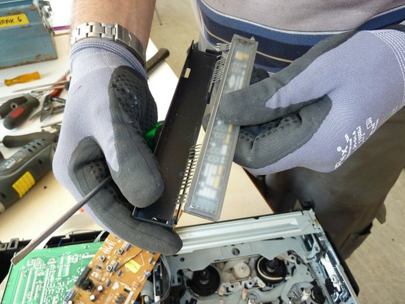 VHS Tape Player: step 6, image 3 of 3