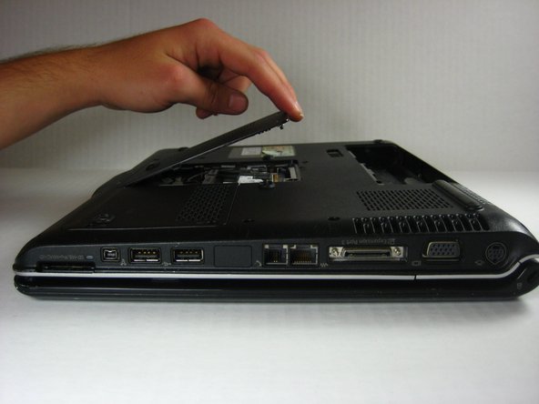 HP Pavilion dv6000 RAM Replacement, HP Pavilion dv6000 RAM Replacement: step 1, image 3 of 3