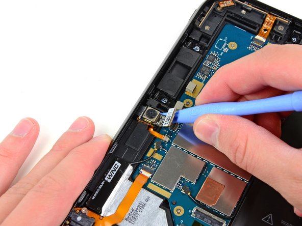HP TouchPad Camera Replacement: step 12, image 1 of 2
