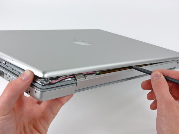 PowerBook G4 Aluminum 17" 1.67 GHz (High-Res) Rear Display Bezel Replacement: step 4, image 1 of 1