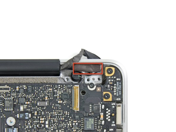 MacBook Pro 13" Unibody Mid 2010 LCD Replacement: step 10, image 1 of 1