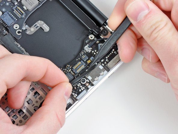 MacBook Air 11" Late 2010 I/O Board Replacement: step 14, image 2 of 2