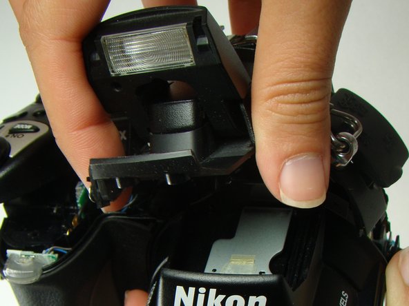 Nikon Coolpix E5700 Speaker Replacement: step 14, image 1 of 1